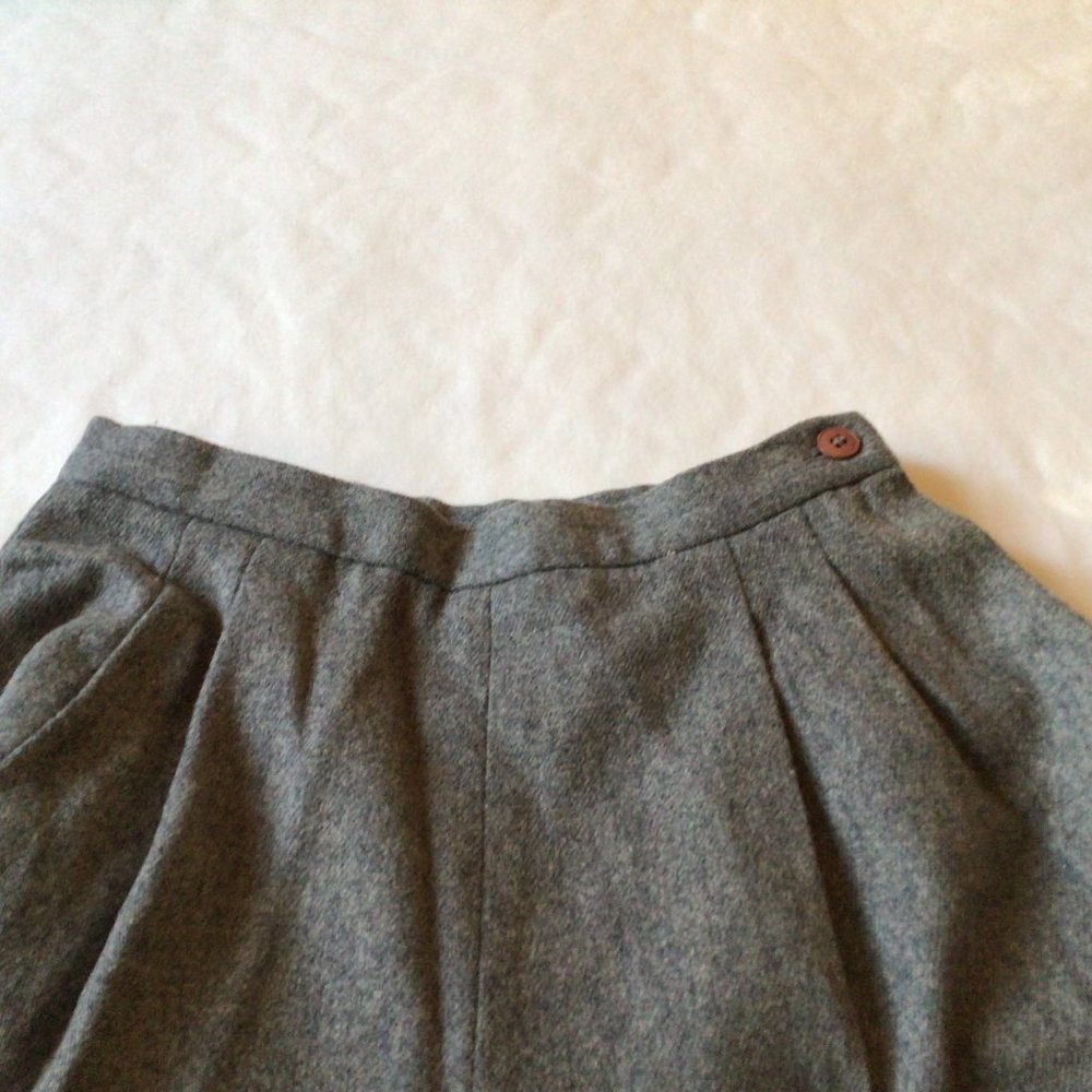 Cross Country Fashions - Gray Wool Mix Slacks - Picture 4 of 9